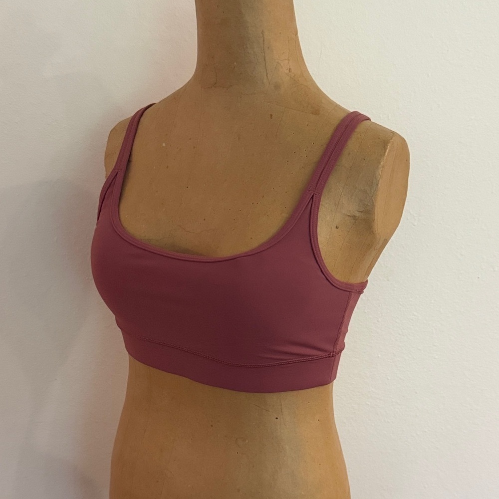 Vuori sz S Women's rust colored Sports Bra great pre owned condition